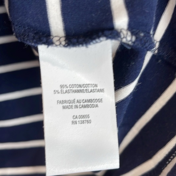 Reitmans R Essentials Striped Scoop Neck Short Sleeve T-Shirt Navy Blue White M - Picture 8 of 11